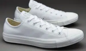5 Cara Tepat Cuci Sneakers