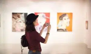 Studi Rutin Pergi ke Pameran Seni dan Museum Kurangi Risiko Kematian Dini