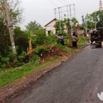 Kelebihan Beban, Truk Angkut Rongsokan Terguling di Sampang