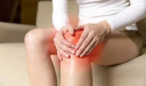 5 Minuman Bisa Meredakan Rasa Sakit pada Radang Sendi