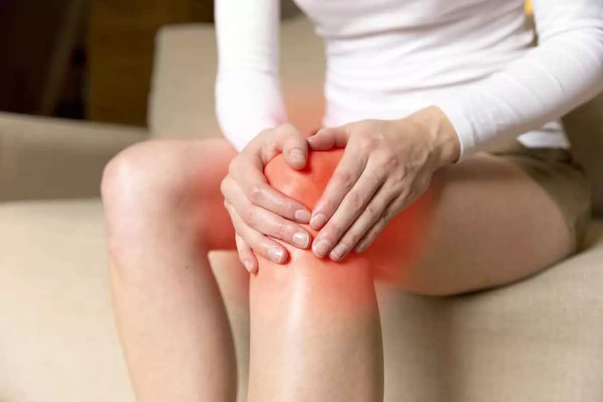 5 Minuman Bisa Meredakan Rasa Sakit pada Radang Sendi