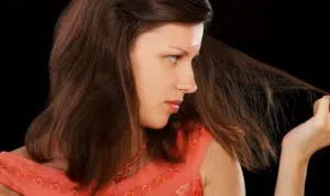 Serum bisa Mengatasi Rambut Kusut? Cek Disini