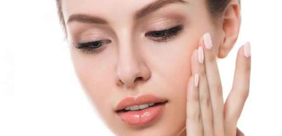4 Tren Makeup 2020 yang Cocok Digunakan Sehari-hari