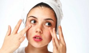 5 Cara Membersihkan Wajah agar Tidak Kusam dan Jerawat