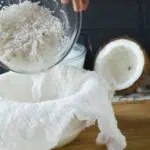 3 Cara Simpan Santan Agar Tak Mudah Basi dan Awet