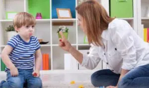 4 Efek Negatif Orang Tua Terlalu Mengatur Bagi Psikologis Si Kecil