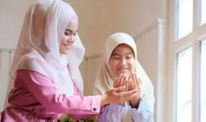 5 Adab Orang Tua pada Anaknya Menurut Imam Al-Ghazali