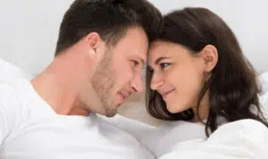 5 Cara Mudah Bikin Pasangan Lebih Lama di Ranjang