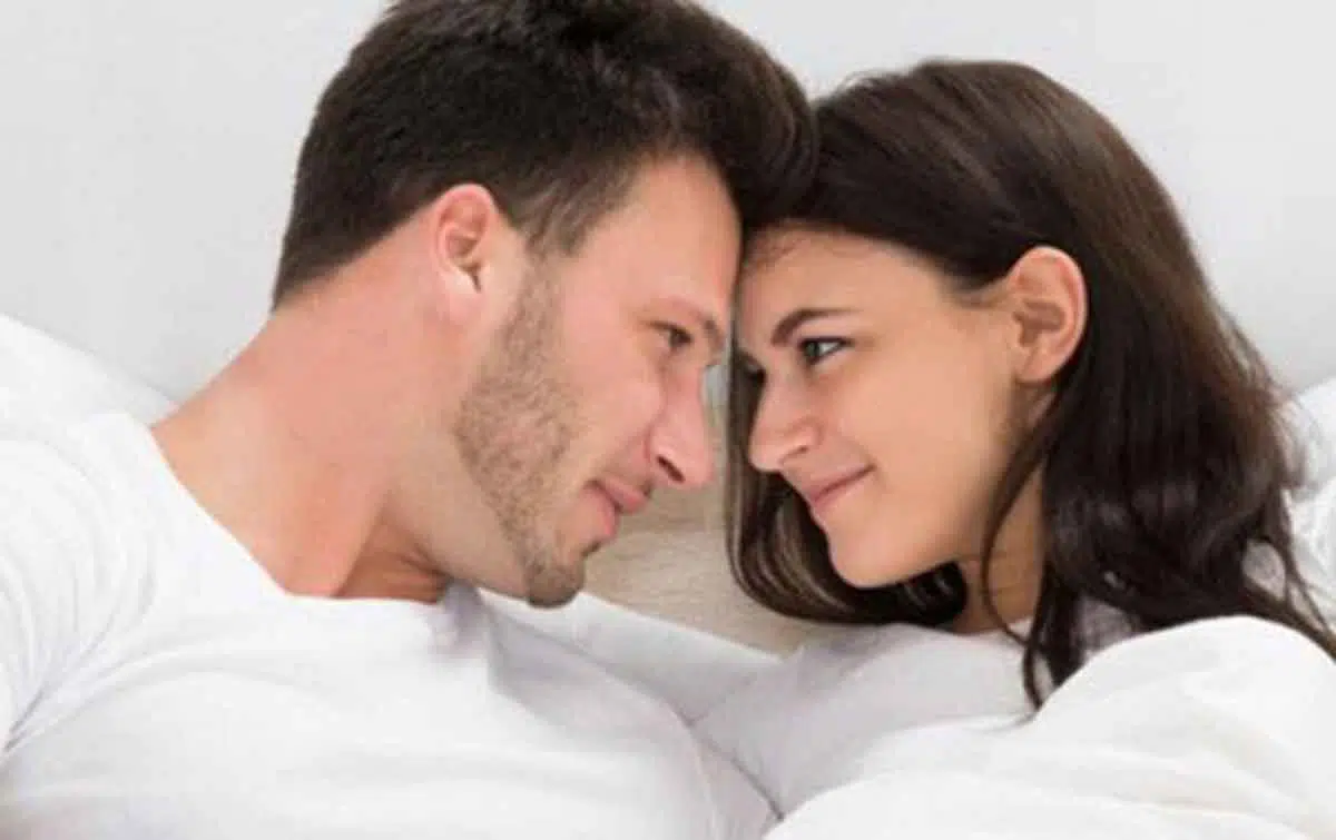 5 Cara Mudah Bikin Pasangan Lebih Lama di Ranjang