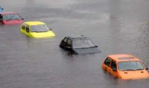 5 Langkah Penanganan Mobil Setelah Terendam Banjir