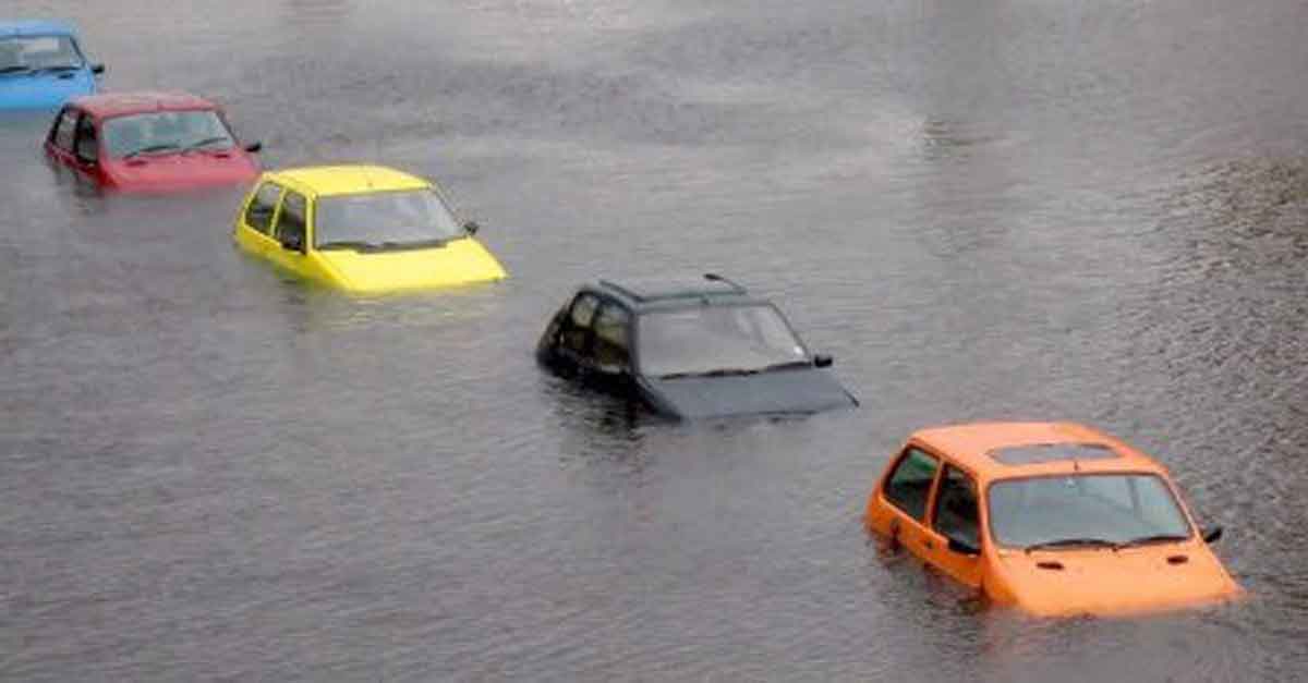 5 Langkah Penanganan Mobil Setelah Terendam Banjir