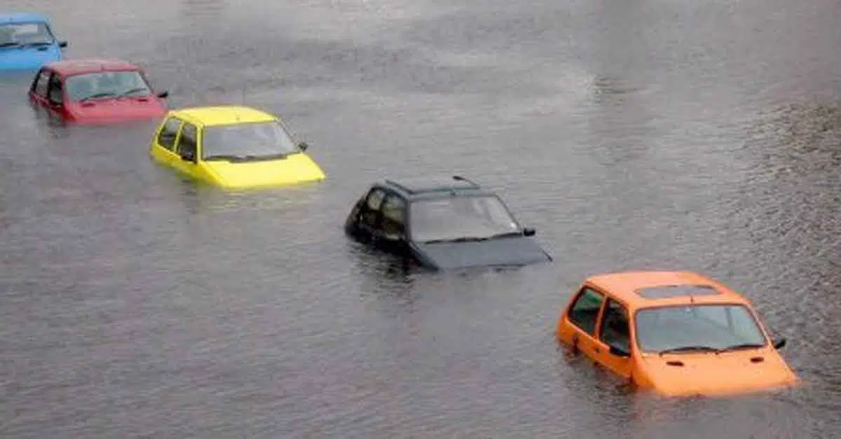 5 Langkah Penanganan Mobil Setelah Terendam Banjir