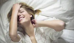 5 Tanda Orgasme Palsu Pada Wanita, Jangan Terjebak!