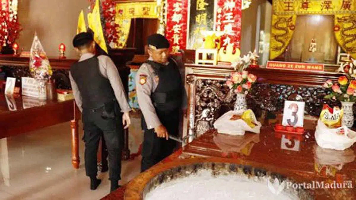 Antisipasi Teror Jelang Imlek, Polres Sumenep Sterilisasi Klenteng