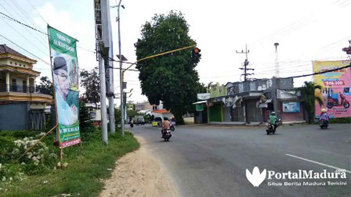 Berserakan Baliho Bacabup, Ini Kata Bawaslu Sumenep