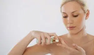 Cara Pakai Serum Bagi Wajah Jerawatan