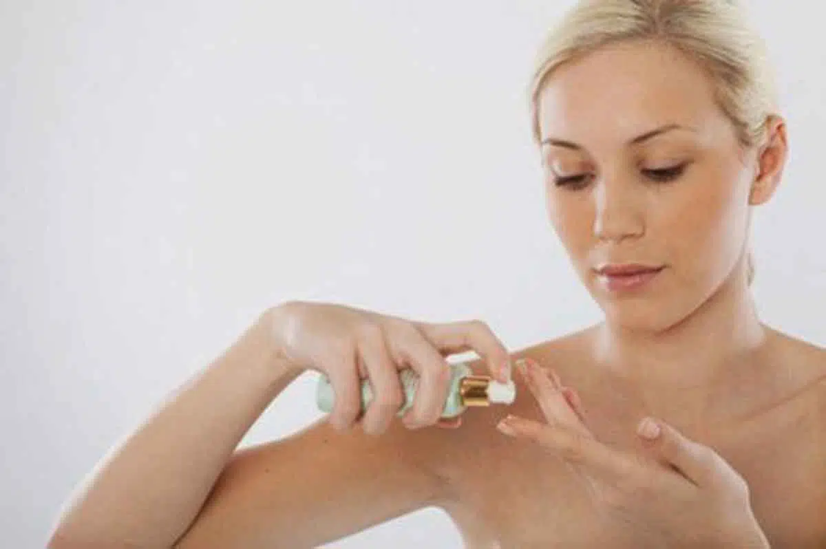 Cara Pakai Serum Bagi Wajah Jerawatan