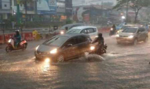 Hati-hati! Kenali Bahayanya Hydroplaning saat Musim Hujan