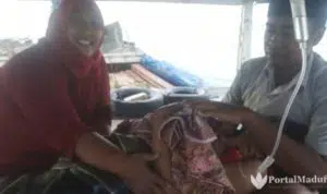 Warga Pulau Sapudi Lahirkan Bayi di Atas Perahu Saat Cuaca Ekstrem