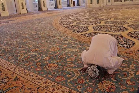 Ini Niat dan Tata Cara Salat Hajat