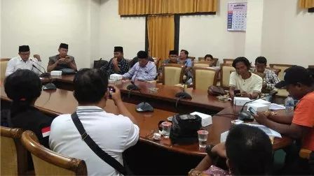 Protes ADK, Legislator Minta Tim Audit Pusat Turun ke Sampang