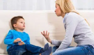 Lakukan 5 Cara Ini Agar Bisa Asuh Anak Meski Sedang Sakit