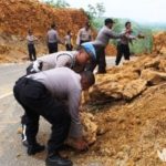 Longsor, Akses Jalan Lingkar Utara Sumenep Ditutup