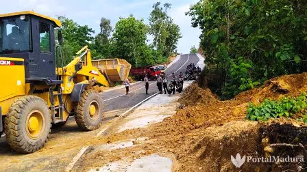 Longsoran Tebing Tak Rusak Konstruksi Jalan Lingkar Utara