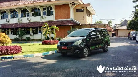 Tak Dapat Jatah, Masing-masing Komisi DPRD Pamekasan Bawa Pulang Mobil Dinas?