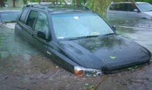 7 Cara Hilangkan Bau Tak Sedap pada Mobil yang Terendam Banjir