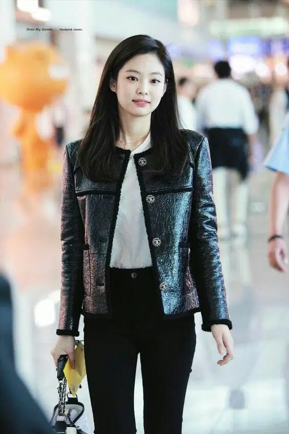 Model Rambut Wanita Panjang Lurus