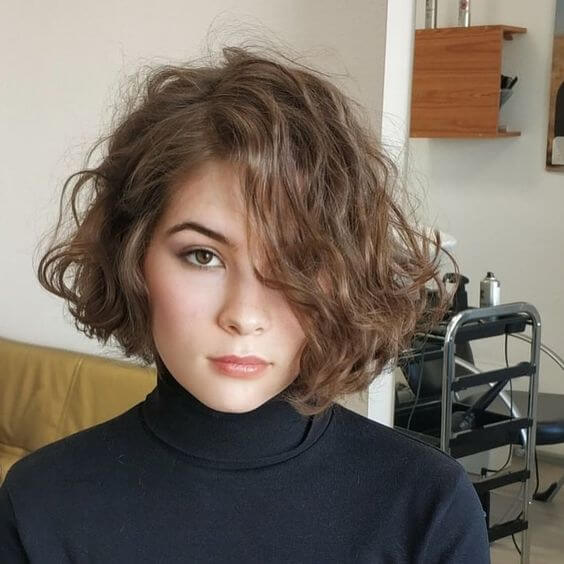 Model rambut pendek wanita short curly