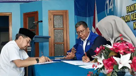 Malik Serahkan Formulir Bacabup ke Partai Demokrat Sumenep