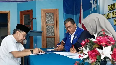Malik Serahkan Formulir Bacabup ke Partai Demokrat Sumenep