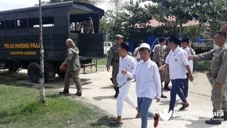 Bolos Sekolah, Pelajar ‘Digelandang’ Satpol PP