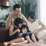 Ini 9 Tren Parenting untuk Orang Tua Milenial 2020