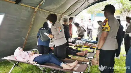 Petugas Gabungan Selamatkan "Tiga Korban Tenggelam" di Sumenep