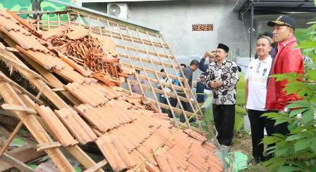 Periksa Tiga Saksi, Polisi Dalami Ambruknya Atap SDN 2 Samaran