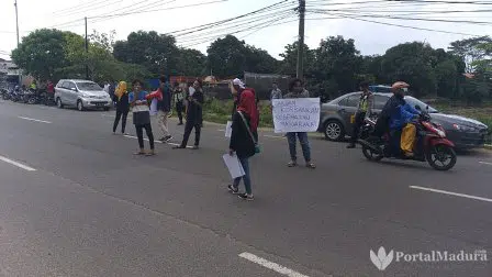 Aktivis Mahasiswa Tuntut Pemerintah Sikapi Jaminan Kesehatan Pekerja Perusahaan Rokok