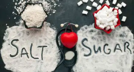 Scrub Garam vs Gula, Mana yang Terbaik Bagi Wajah?