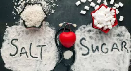 Scrub Garam vs Gula, Mana yang Terbaik Bagi Wajah?