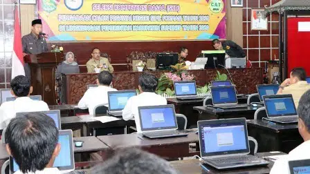 Peserta Tes CAT CPNS Berjimat dan Wabup Sumenep Lalukan Hal Ini