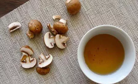 Yuk, Kenali Mushroom Water dan Manfaatnya Untuk Kecantikan