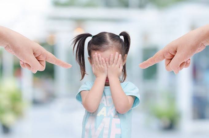 Inilah 4 Dampak saat Membentak Anak di Depan Umum