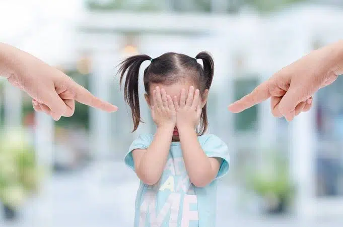 Inilah 4 Dampak saat Membentak Anak di Depan Umum