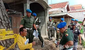 Rekonstruksi Pembacokan Anggota TNI Vs Polisi, Keluarga Tersangka Menangis di Lokasi