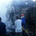 Tiga Bangunan Milik Warga Sampang Ludes Terbakar