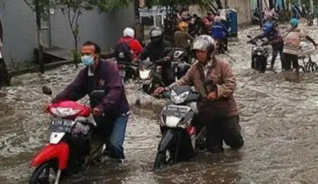 Motor Mogok Terendam Banjir, Lakukan 6 Hal Ini