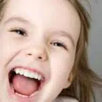 5 Cara Merawat Gigi Bayi agar Tetap Sehat