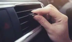 2 Cara Rawat AC Mobil yang Baik dan Benar